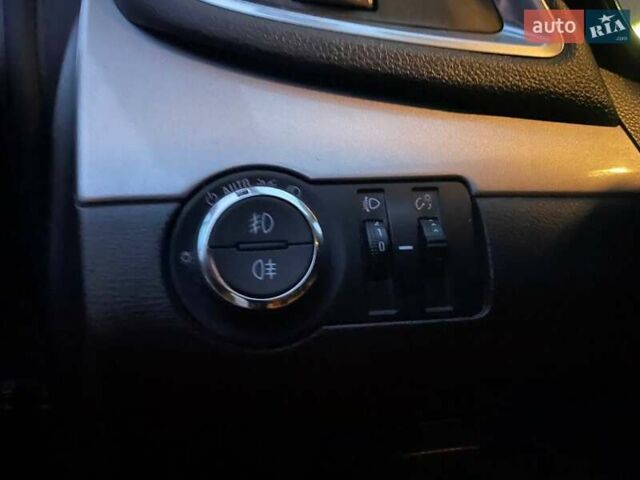 Черный Опель Mokka, объемом двигателя 1.69 л и пробегом 194 тыс. км за 9999 $, фото 39 на Automoto.ua