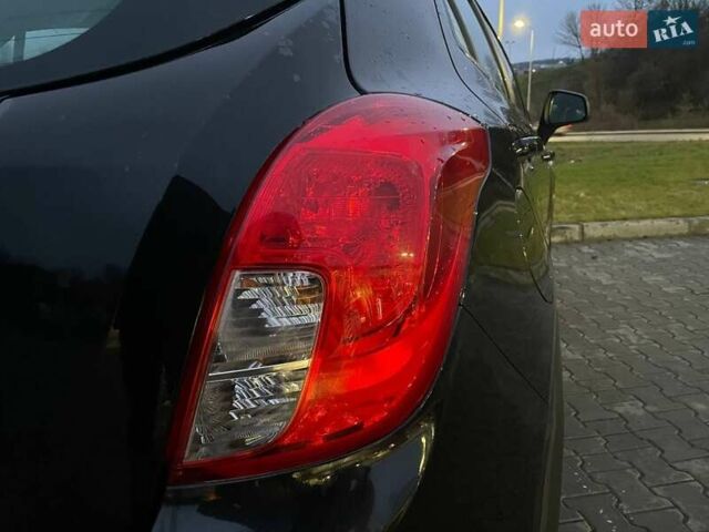 Черный Опель Mokka, объемом двигателя 1.69 л и пробегом 194 тыс. км за 9999 $, фото 23 на Automoto.ua