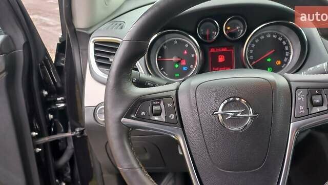 Черный Опель Mokka, объемом двигателя 1.69 л и пробегом 179 тыс. км за 12899 $, фото 25 на Automoto.ua