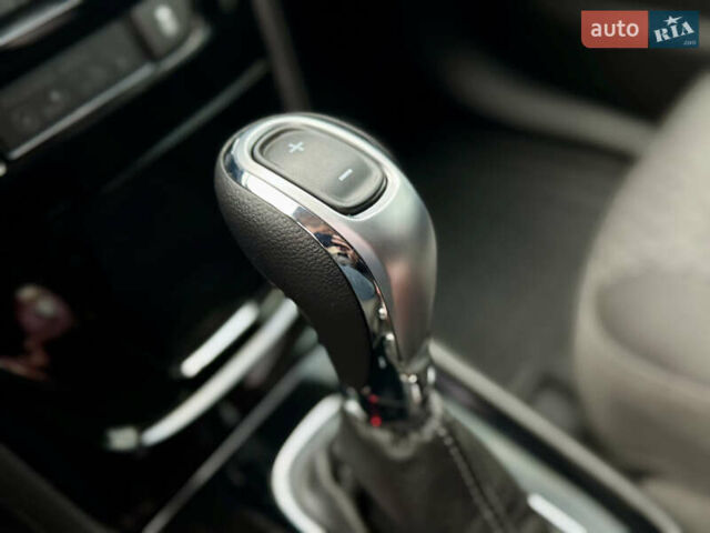 Черный Опель Mokka, объемом двигателя 1.4 л и пробегом 172 тыс. км за 13950 $, фото 104 на Automoto.ua