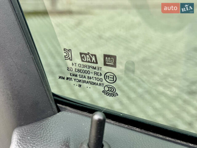 Черный Опель Mokka, объемом двигателя 1.4 л и пробегом 172 тыс. км за 13950 $, фото 93 на Automoto.ua