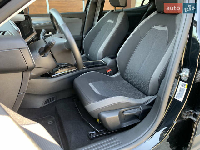 Черный Опель Mokka, объемом двигателя 0 л и пробегом 28 тыс. км за 16855 $, фото 24 на Automoto.ua