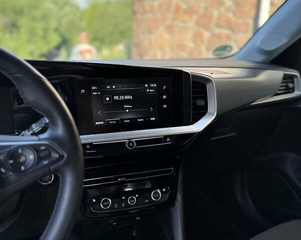 Черный Опель Mokka, объемом двигателя 0 л и пробегом 49 тыс. км за 16700 $, фото 12 на Automoto.ua