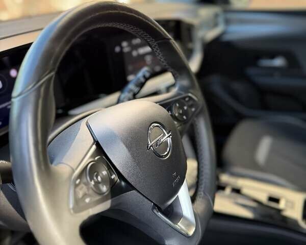 Черный Опель Mokka, объемом двигателя 0 л и пробегом 49 тыс. км за 16700 $, фото 19 на Automoto.ua