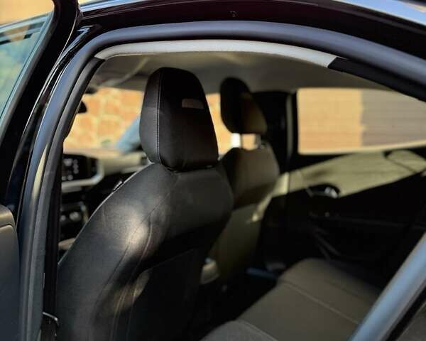 Черный Опель Mokka, объемом двигателя 0 л и пробегом 49 тыс. км за 16700 $, фото 4 на Automoto.ua