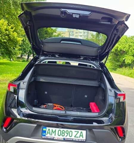 Черный Опель Mokka, объемом двигателя 0 л и пробегом 12 тыс. км за 19200 $, фото 32 на Automoto.ua