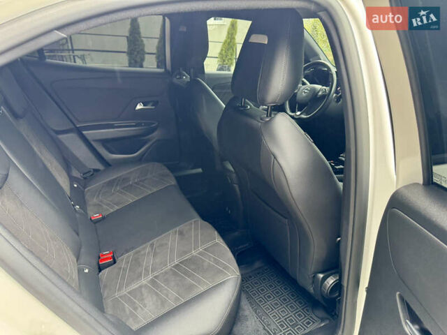 Білий Опель Mokka-e, об'ємом двигуна 0 л та пробігом 75 тис. км за 16500 $, фото 18 на Automoto.ua