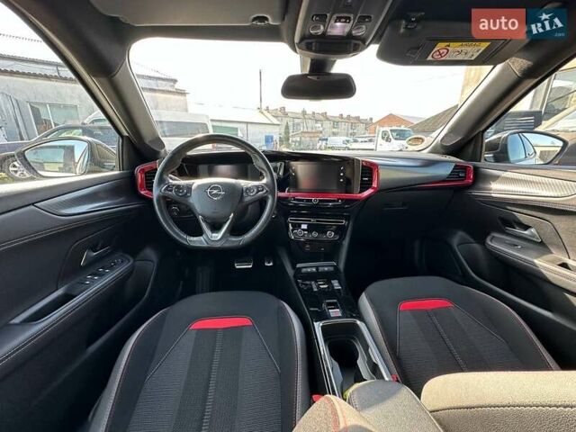 Белый Опель Mokka-e, объемом двигателя 0 л и пробегом 35 тыс. км за 17000 $, фото 22 на Automoto.ua
