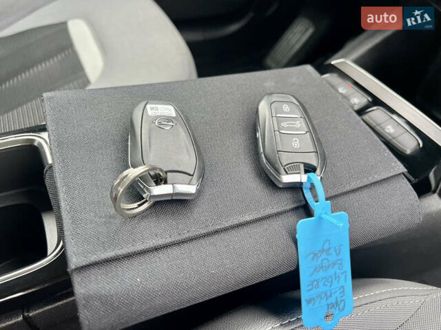 Белый Опель Mokka-e, объемом двигателя 0 л и пробегом 68 тыс. км за 16650 $, фото 41 на Automoto.ua