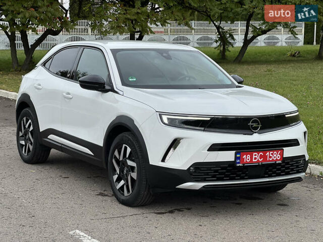 Белый Опель Mokka-e, объемом двигателя 0 л и пробегом 68 тыс. км за 16650 $, фото 12 на Automoto.ua