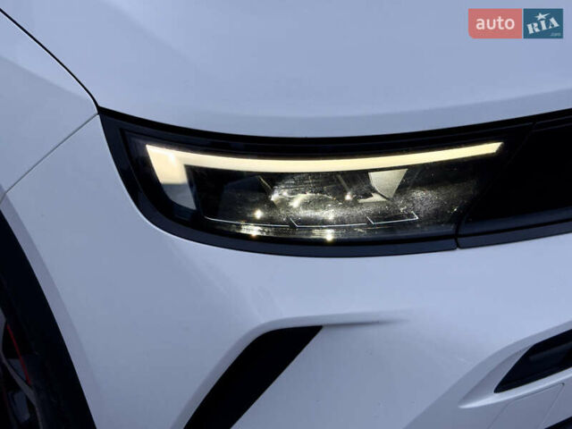 Белый Опель Mokka-e, объемом двигателя 0 л и пробегом 85 тыс. км за 15900 $, фото 44 на Automoto.ua