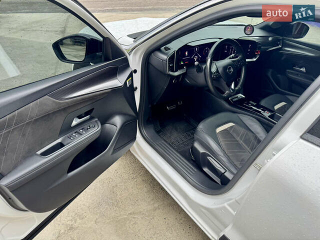 Білий Опель Mokka-e, об'ємом двигуна 0 л та пробігом 75 тис. км за 16500 $, фото 13 на Automoto.ua