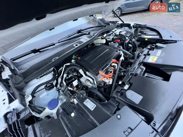 Белый Опель Mokka-e, объемом двигателя 0 л и пробегом 85 тыс. км за 15900 $, фото 46 на Automoto.ua