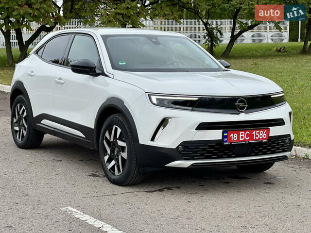 Белый Опель Mokka-e, объемом двигателя 0 л и пробегом 68 тыс. км за 16650 $, фото 11 на Automoto.ua