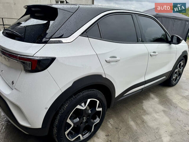 Білий Опель Mokka-e, об'ємом двигуна 0 л та пробігом 75 тис. км за 16500 $, фото 8 на Automoto.ua