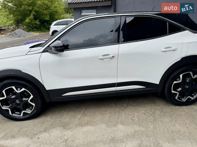 Білий Опель Mokka-e, об'ємом двигуна 0 л та пробігом 75 тис. км за 16500 $, фото 2 на Automoto.ua