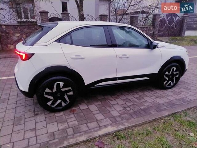 Белый Опель Mokka-e, объемом двигателя 0 л и пробегом 43 тыс. км за 15955 $, фото 10 на Automoto.ua