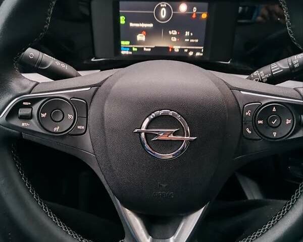 Белый Опель Mokka-e, объемом двигателя 0 л и пробегом 43 тыс. км за 15955 $, фото 19 на Automoto.ua