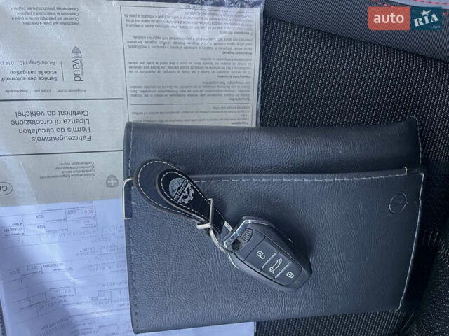 Белый Опель Mokka-e, объемом двигателя 0 л и пробегом 50 тыс. км за 16900 $, фото 23 на Automoto.ua