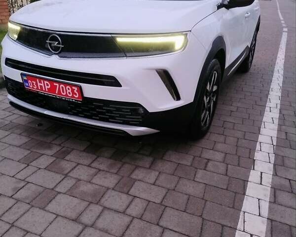 Белый Опель Mokka-e, объемом двигателя 0 л и пробегом 43 тыс. км за 15955 $, фото 5 на Automoto.ua