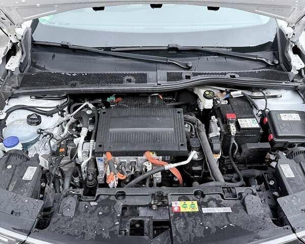 Білий Опель Mokka-e, об'ємом двигуна 0 л та пробігом 62 тис. км за 16400 $, фото 18 на Automoto.ua