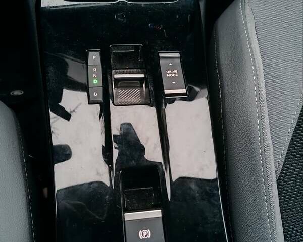 Белый Опель Mokka-e, объемом двигателя 0 л и пробегом 43 тыс. км за 15955 $, фото 20 на Automoto.ua