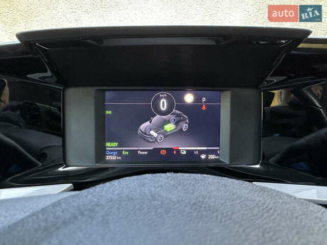 Белый Опель Mokka-e, объемом двигателя 0 л и пробегом 27 тыс. км за 15800 $, фото 23 на Automoto.ua