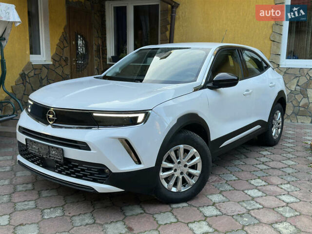 Белый Опель Mokka-e, объемом двигателя 0 л и пробегом 27 тыс. км за 15800 $, фото 16 на Automoto.ua