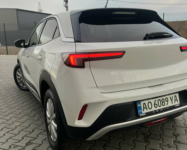 Белый Опель Mokka-e, объемом двигателя 0 л и пробегом 54 тыс. км за 15300 $, фото 9 на Automoto.ua