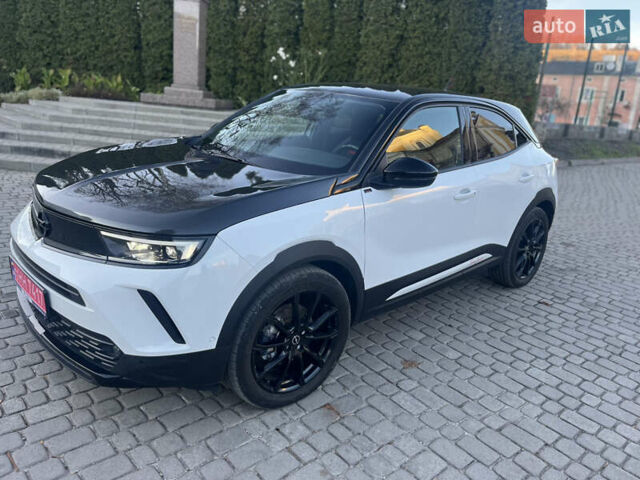 Белый Опель Mokka-e, объемом двигателя 0 л и пробегом 50 тыс. км за 16900 $, фото 9 на Automoto.ua