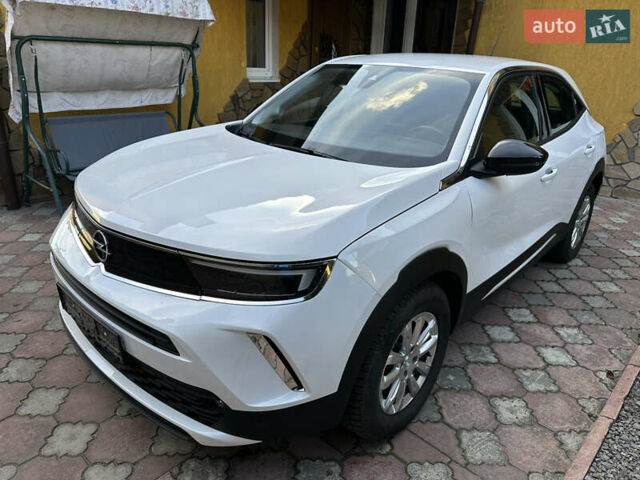 Белый Опель Mokka-e, объемом двигателя 0 л и пробегом 27 тыс. км за 15800 $, фото 5 на Automoto.ua