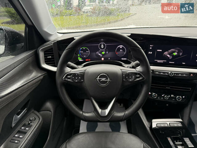 Белый Опель Mokka-e, объемом двигателя 0 л и пробегом 50 тыс. км за 16700 $, фото 59 на Automoto.ua