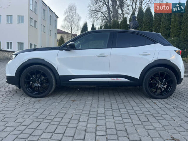 Белый Опель Mokka-e, объемом двигателя 0 л и пробегом 50 тыс. км за 16900 $, фото 8 на Automoto.ua