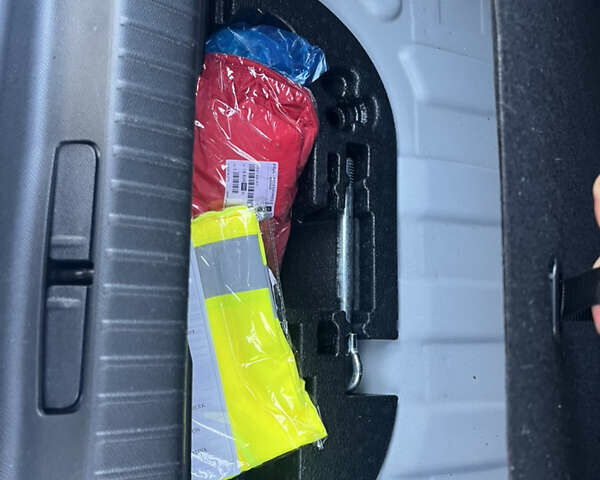 Белый Опель Mokka-e, объемом двигателя 0 л и пробегом 50 тыс. км за 16900 $, фото 21 на Automoto.ua