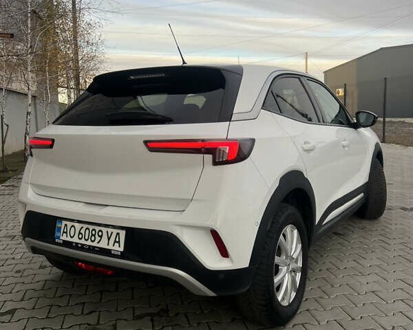 Белый Опель Mokka-e, объемом двигателя 0 л и пробегом 54 тыс. км за 15300 $, фото 6 на Automoto.ua