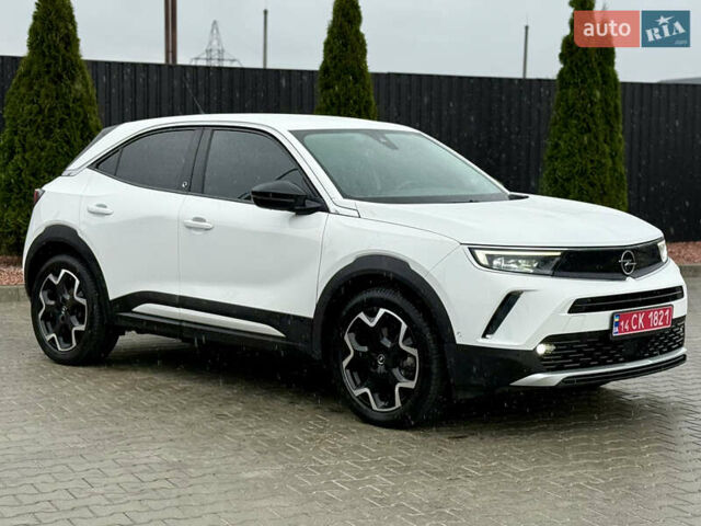 Белый Опель Mokka-e, объемом двигателя 0 л и пробегом 50 тыс. км за 16700 $, фото 20 на Automoto.ua