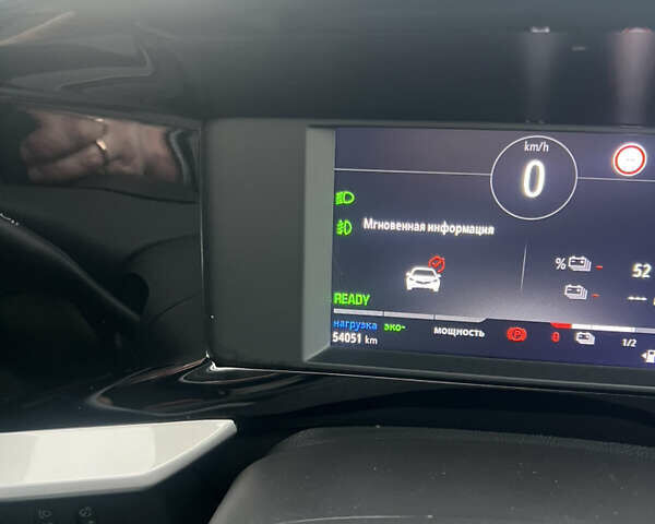 Белый Опель Mokka-e, объемом двигателя 0 л и пробегом 54 тыс. км за 15300 $, фото 23 на Automoto.ua