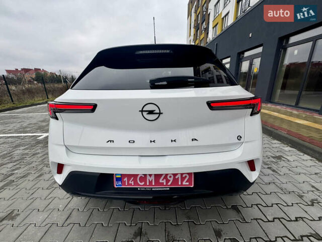 Белый Опель Mokka-e, объемом двигателя 0 л и пробегом 14 тыс. км за 18900 $, фото 6 на Automoto.ua