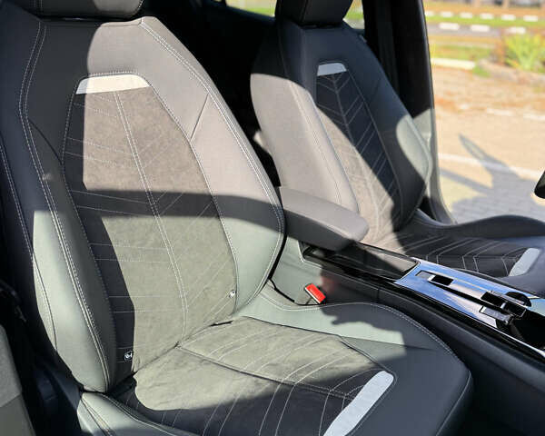 Білий Опель Mokka-e, об'ємом двигуна 0 л та пробігом 1 тис. км за 27315 $, фото 23 на Automoto.ua