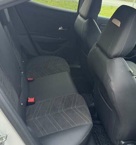 Белый Опель Mokka-e, объемом двигателя 0 л и пробегом 29 тыс. км за 18000 $, фото 8 на Automoto.ua