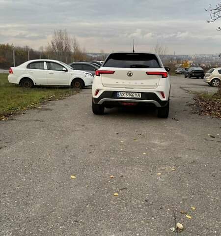 Белый Опель Mokka-e, объемом двигателя 0 л и пробегом 29 тыс. км за 18000 $, фото 3 на Automoto.ua