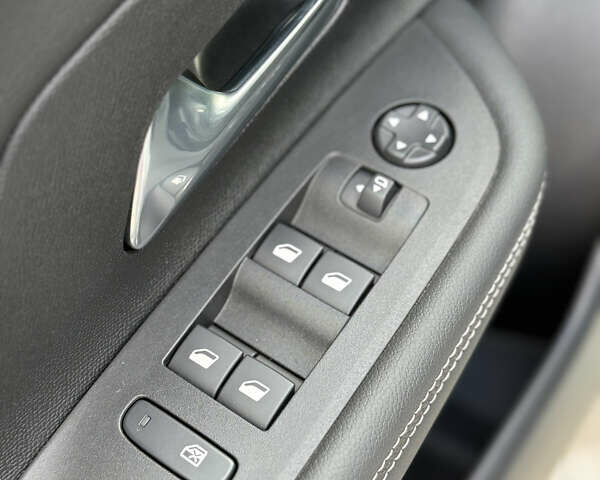 Білий Опель Mokka-e, об'ємом двигуна 0 л та пробігом 1 тис. км за 27315 $, фото 17 на Automoto.ua