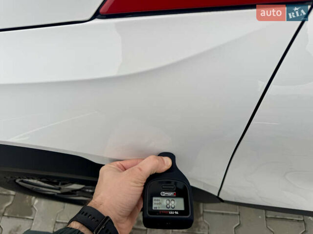 Белый Опель Mokka-e, объемом двигателя 0 л и пробегом 14 тыс. км за 18900 $, фото 54 на Automoto.ua