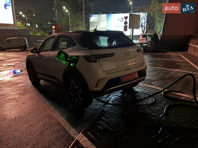 Білий Опель Mokka-e, об'ємом двигуна 0 л та пробігом 16 тис. км за 17900 $, фото 5 на Automoto.ua