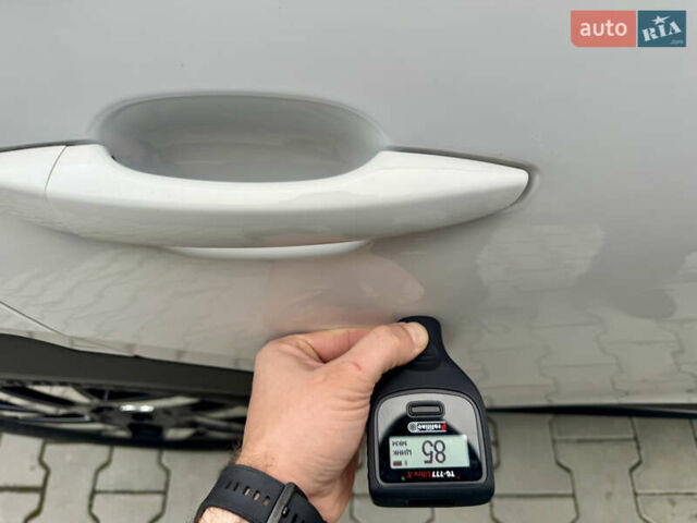 Белый Опель Mokka-e, объемом двигателя 0 л и пробегом 14 тыс. км за 18900 $, фото 64 на Automoto.ua