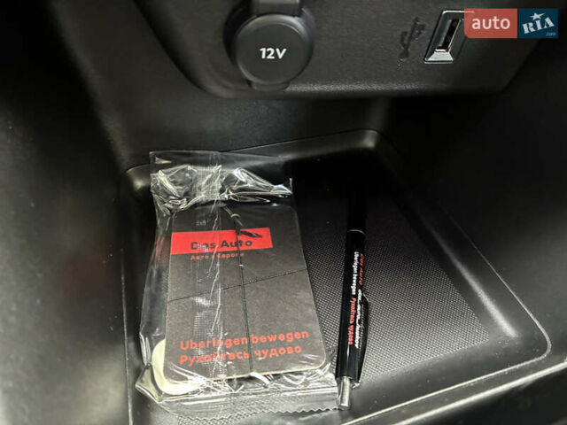 Білий Опель Mokka-e, об'ємом двигуна 0 л та пробігом 8 тис. км за 18500 $, фото 19 на Automoto.ua