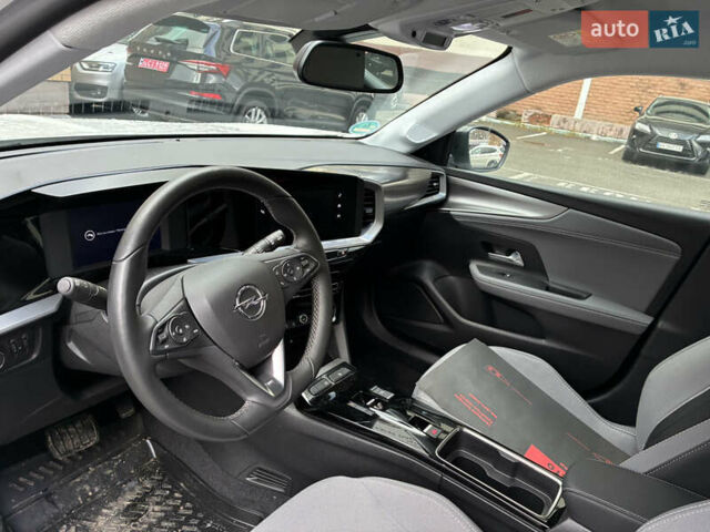 Білий Опель Mokka-e, об'ємом двигуна 0 л та пробігом 8 тис. км за 18500 $, фото 14 на Automoto.ua