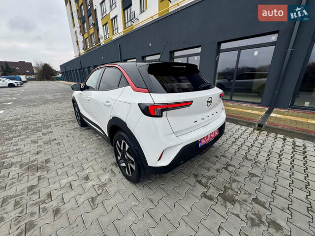 Белый Опель Mokka-e, объемом двигателя 0 л и пробегом 14 тыс. км за 18900 $, фото 7 на Automoto.ua