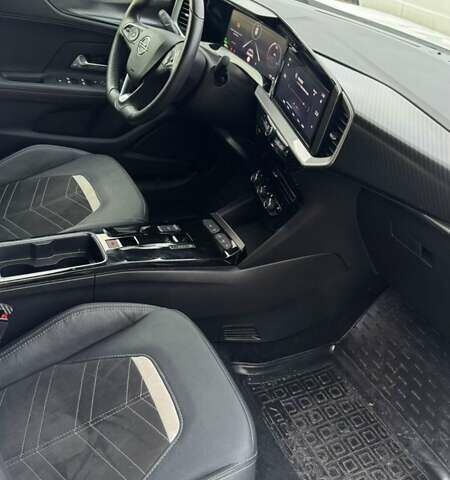 Белый Опель Mokka-e, объемом двигателя 0 л и пробегом 29 тыс. км за 18000 $, фото 7 на Automoto.ua