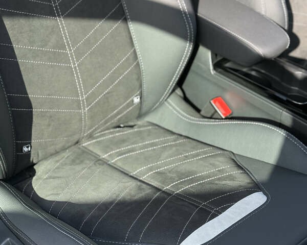 Білий Опель Mokka-e, об'ємом двигуна 0 л та пробігом 1 тис. км за 27315 $, фото 22 на Automoto.ua